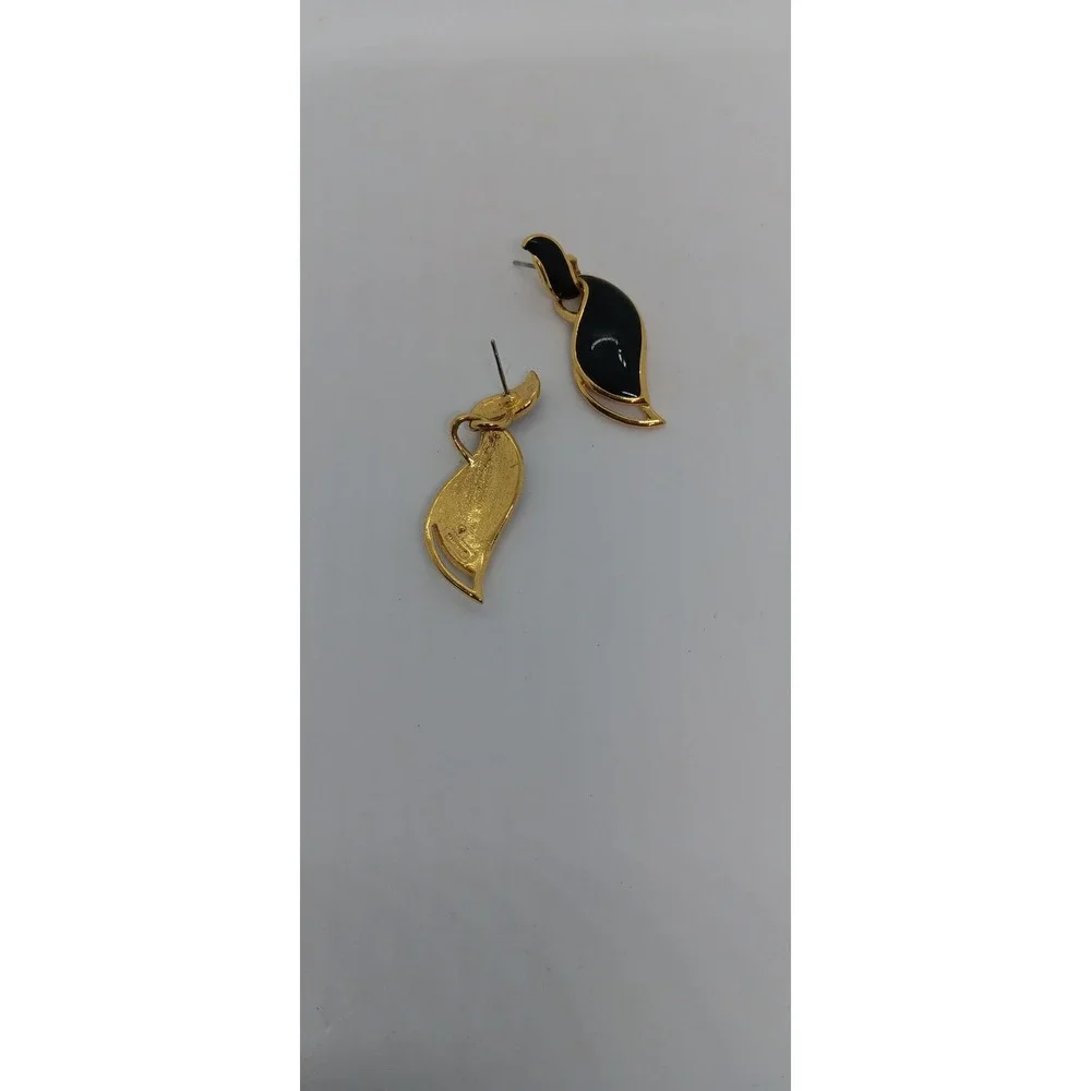 Napier Womens Black Enamel Tear Drop Gold Tone Post Earrings Vintage Style #22